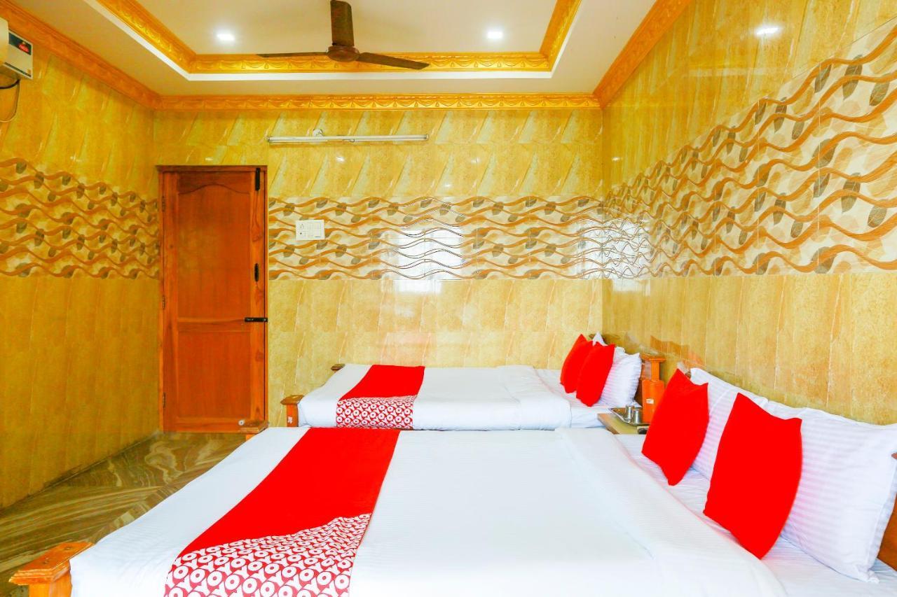 Oyo 68796 Shanthi Mahal Madras Buitenkant foto